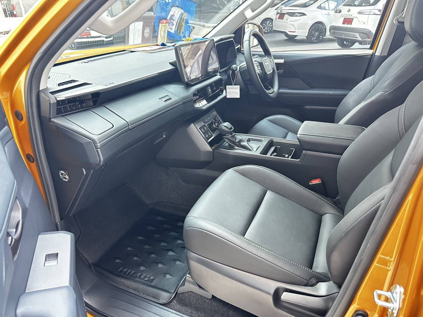 Car image 5